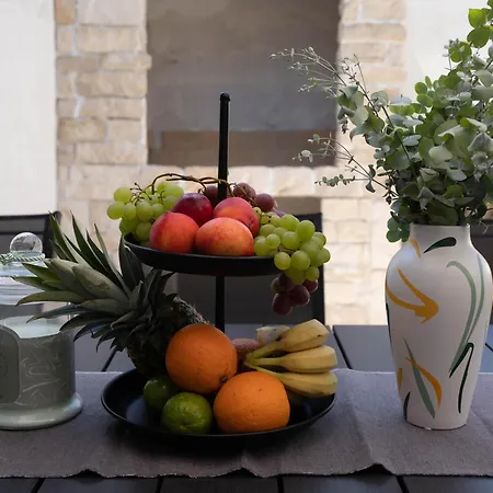 T-one Luxury Pool House Apartament Split