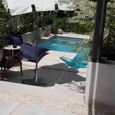 Appartement T-one Luxury Pool House